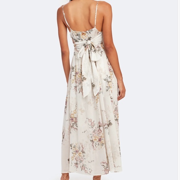 Alice Seville Maxi Dress
Auguste The Label - Picture 4 of 9